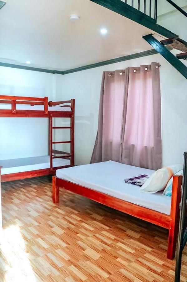 Airport View Hotel Виган Екстериор снимка